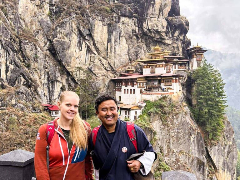 Weltweitwandern Bhutan-Partner Chencho und Weltweitwandern Produktmanagerin Julia