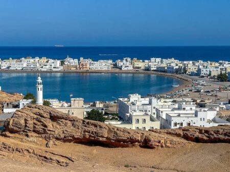 Hafen im Oman - Wüste und Meer im Oman