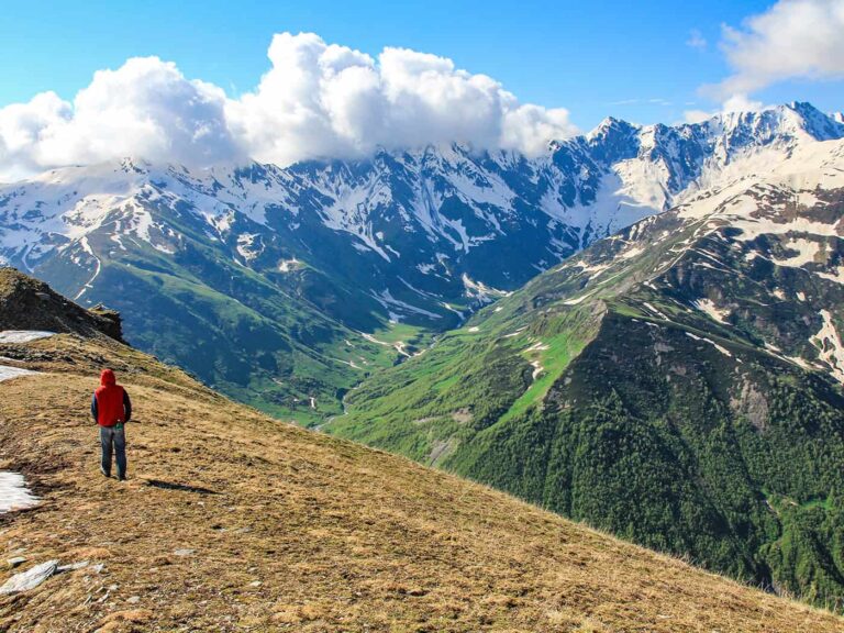 Georgien, Schneebedeckte Berge, Weltweitwandern